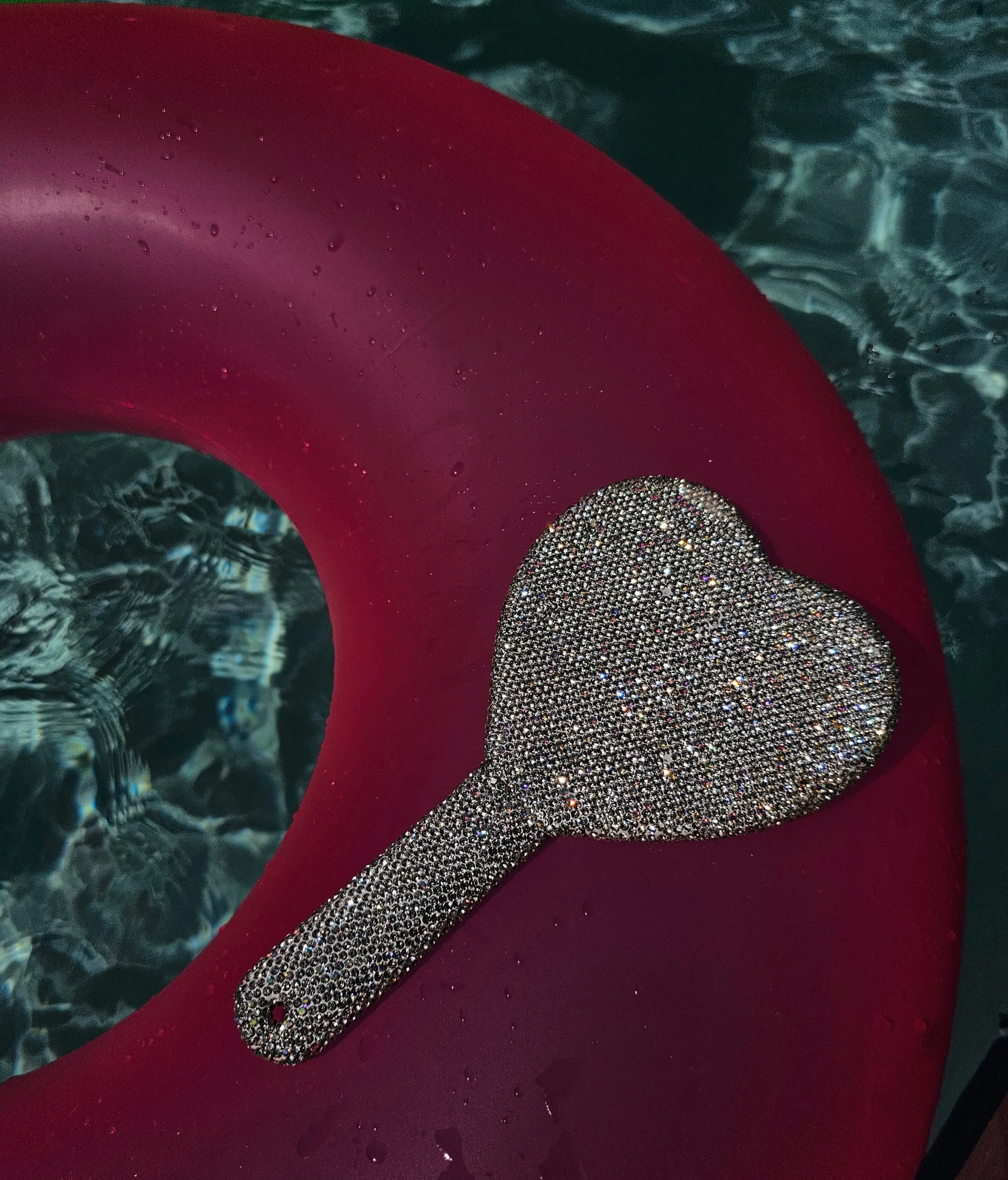 Dazzling Diva Mirror (Heart) - Image 4